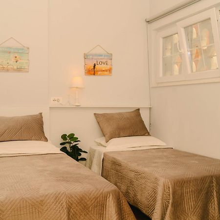 Studio Flat In Heart Of Tiranë Luaran gambar